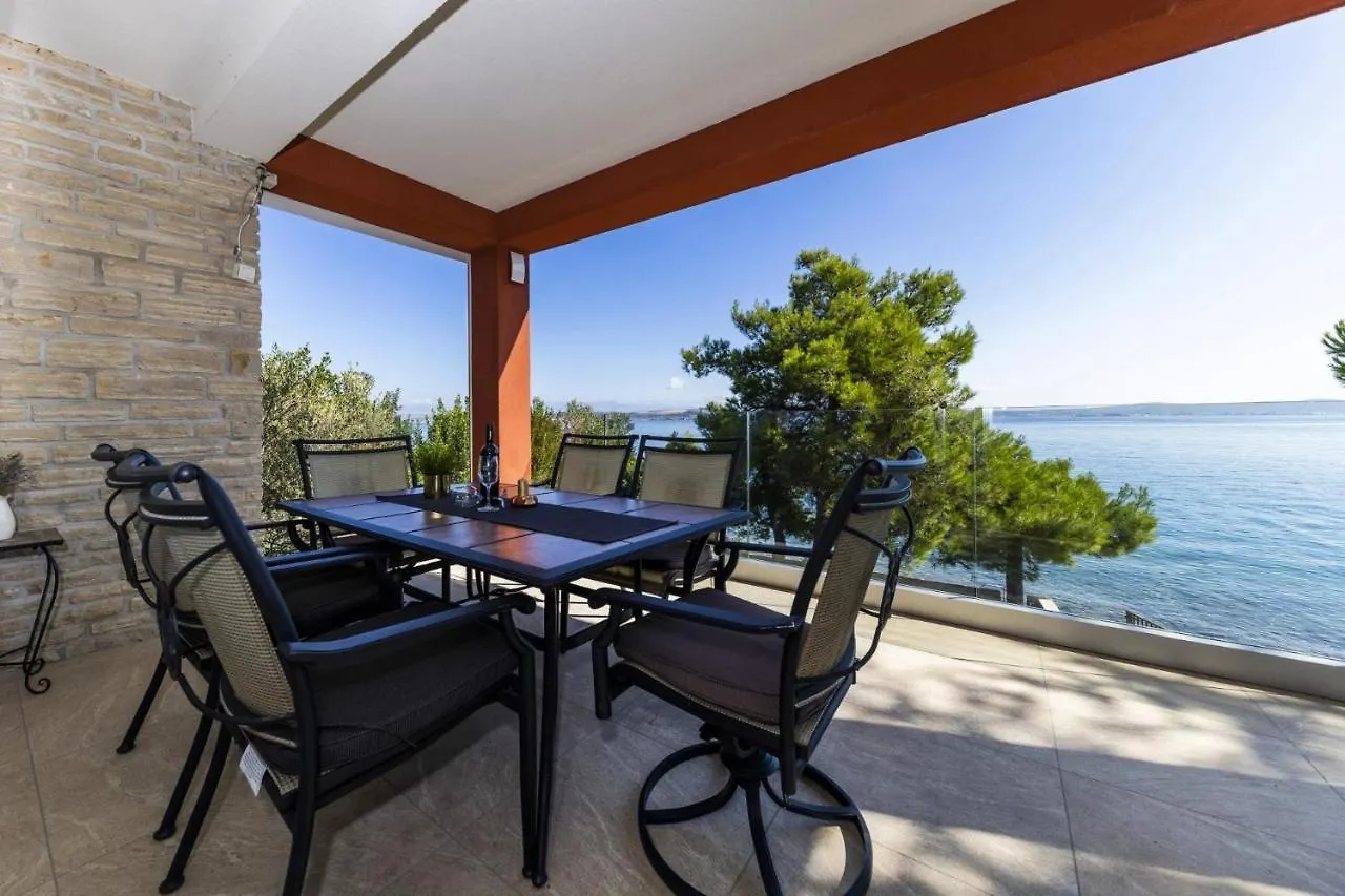 Villa Karmen Adriatica Kukljica Croatia