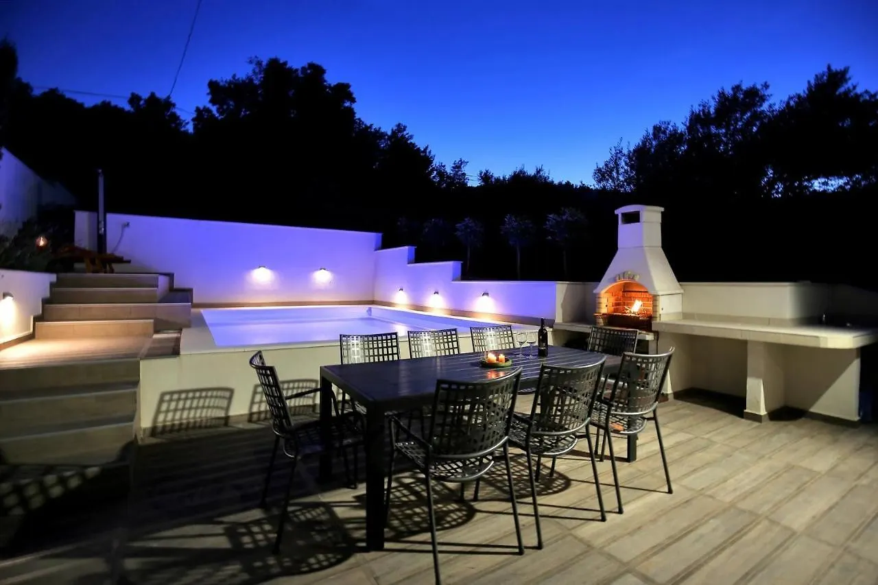 Villa Karmen Adriatica Kukljica